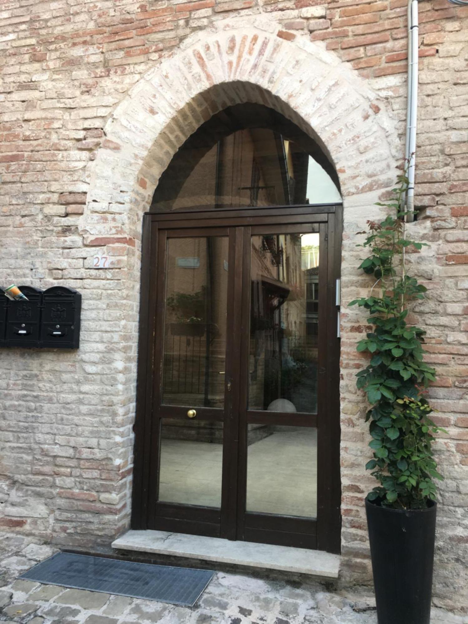 Il Borghetto Medievale Suite ファブリアーノ エクステリア 写真